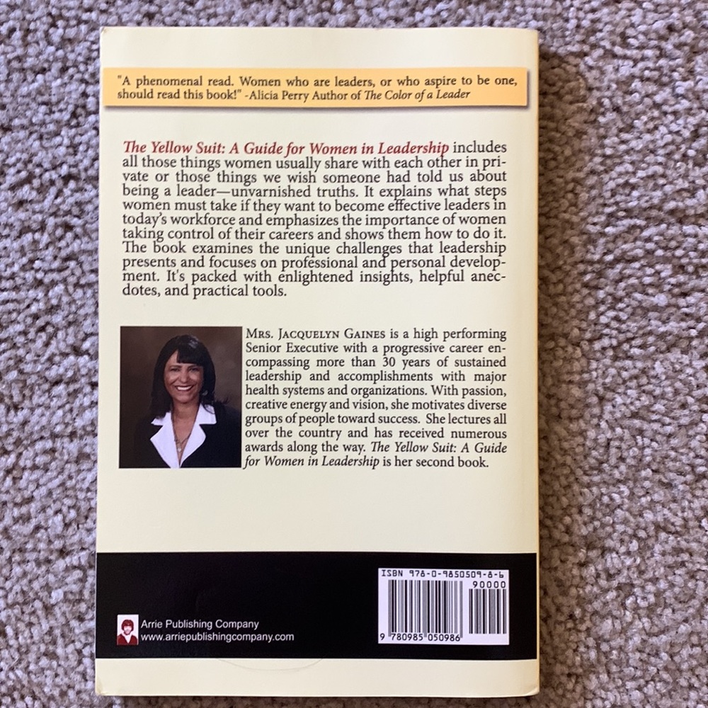 The yellow suit book - good condition - Picture 3 of 4